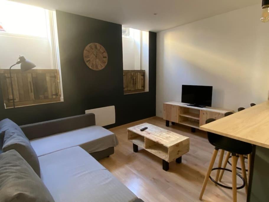 T2 4 Places 4Min A Pied Chateau Pau Exterior foto